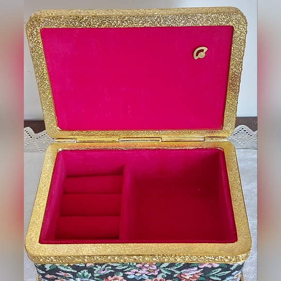 Tapestry Jewelry Box, Musical Jewelry Box - Picture 6 of 11